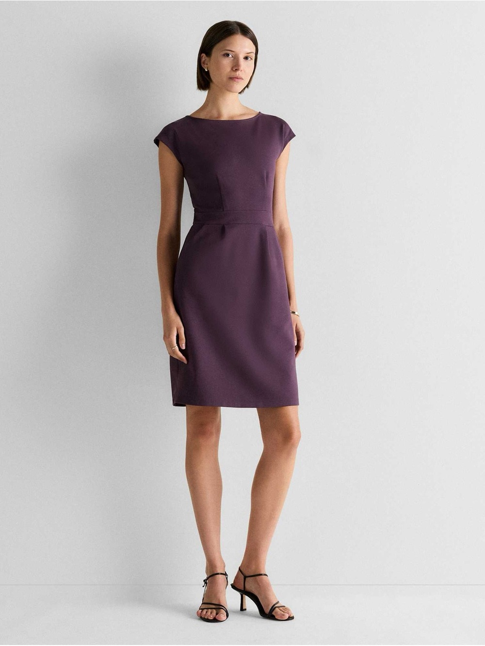 QUINCE Ultra-Stretch Ponte Cap Sleeve Dress